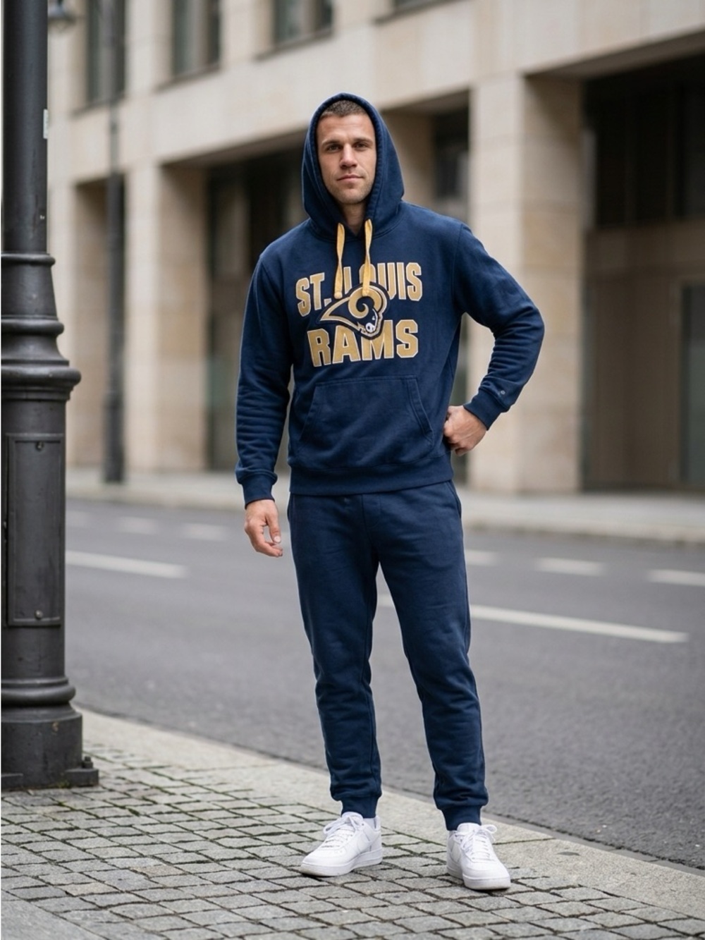 NFL St. Louis Rams Men’s Large Graphic “St. Louis Rams” Navy & Tan Hoodie EUC